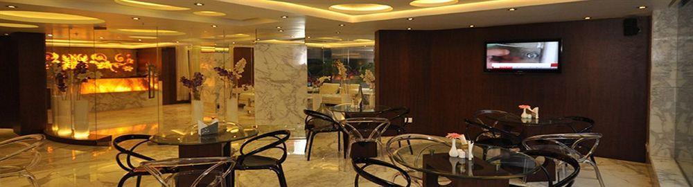 Kempton Hotel Kalkuta Zewnętrze zdjęcie