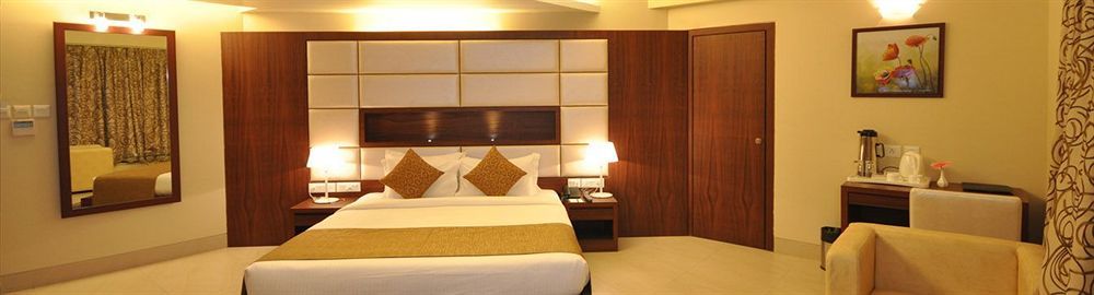 Kempton Hotel Kalkuta Zewnętrze zdjęcie