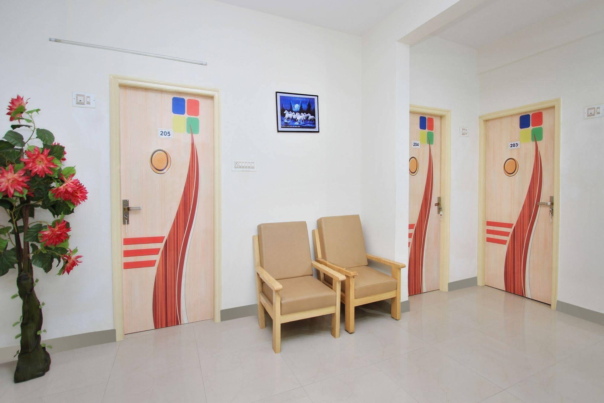 Kempton Hotel Kalkuta Zewnętrze zdjęcie