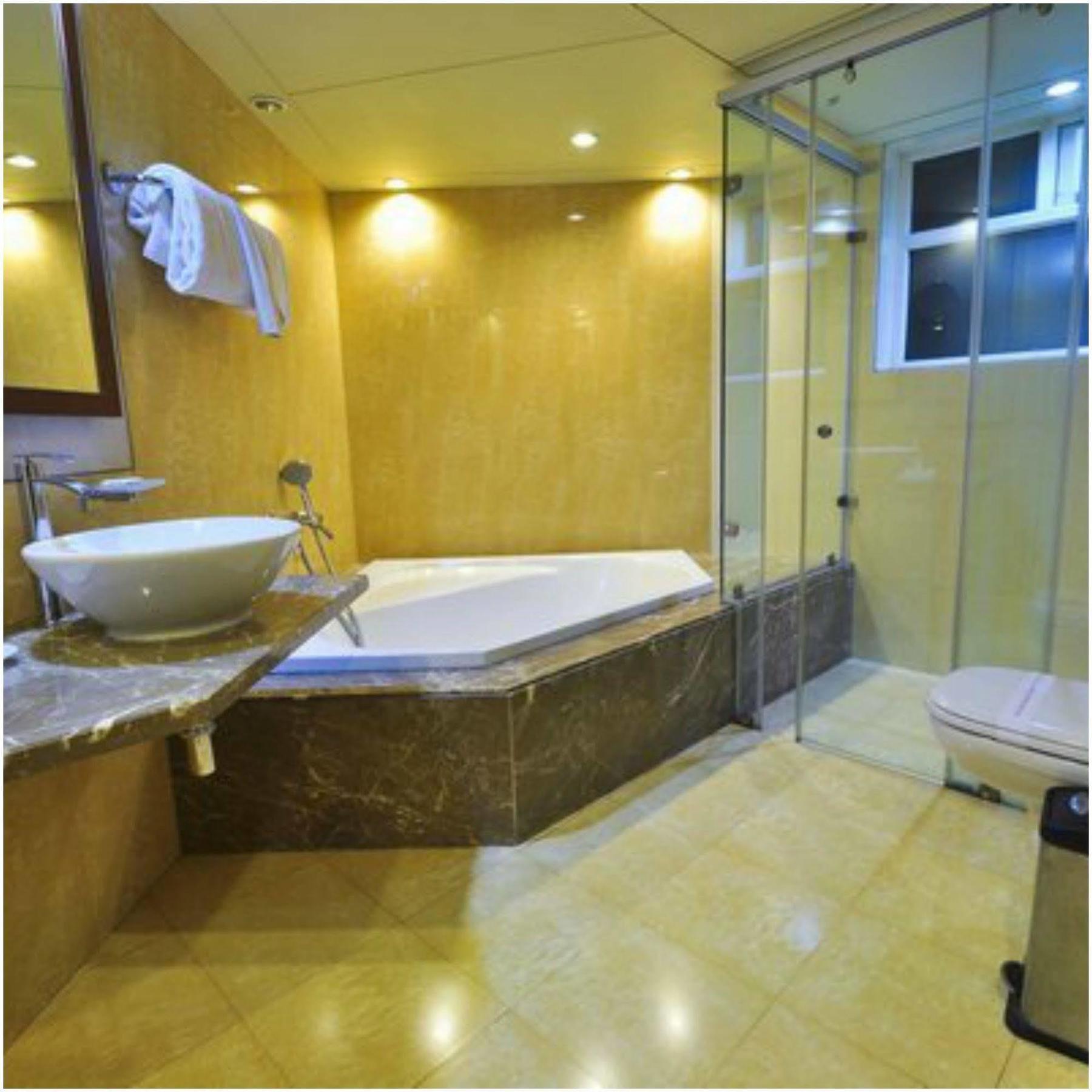 Kempton Hotel Kalkuta Zewnętrze zdjęcie