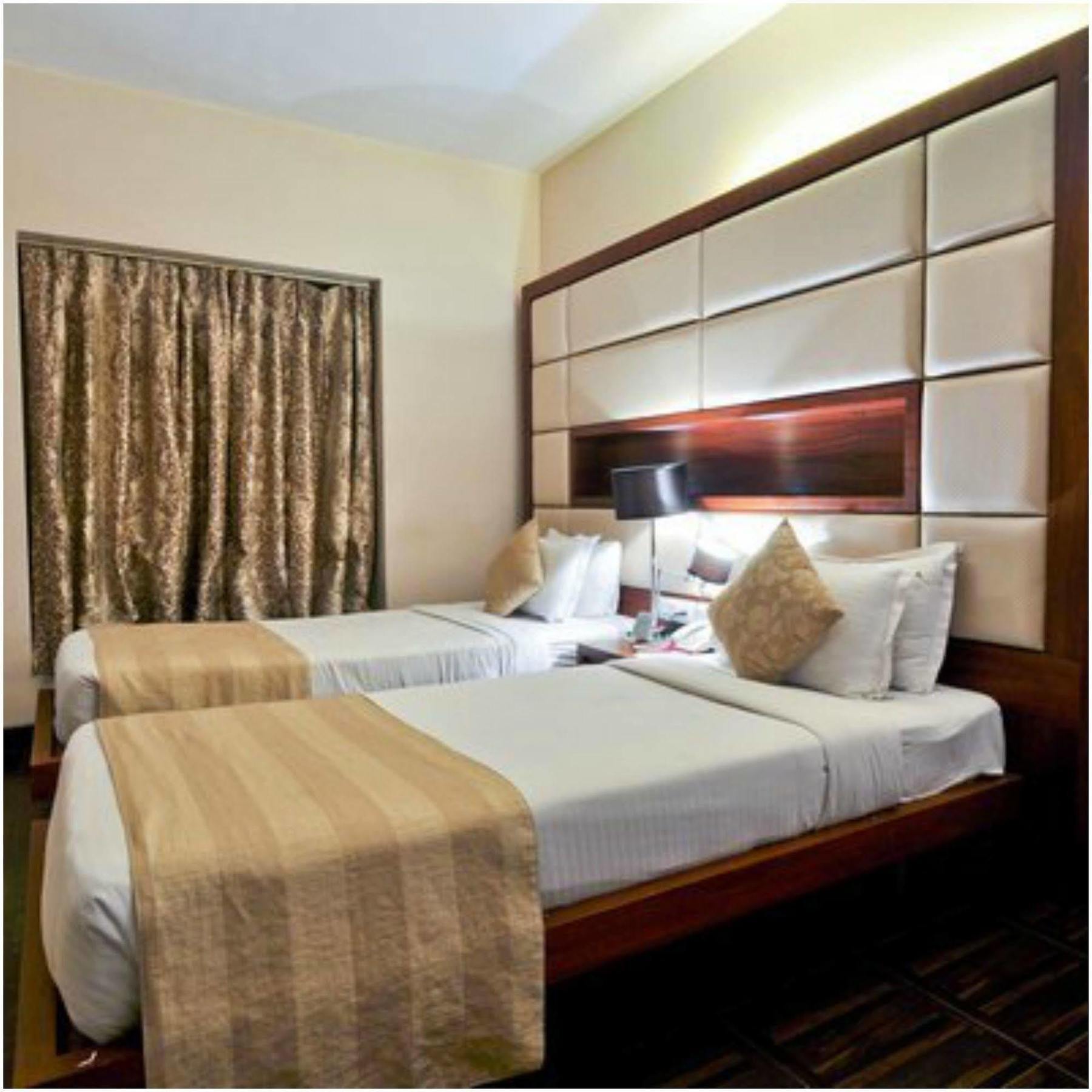 Kempton Hotel Kalkuta Zewnętrze zdjęcie