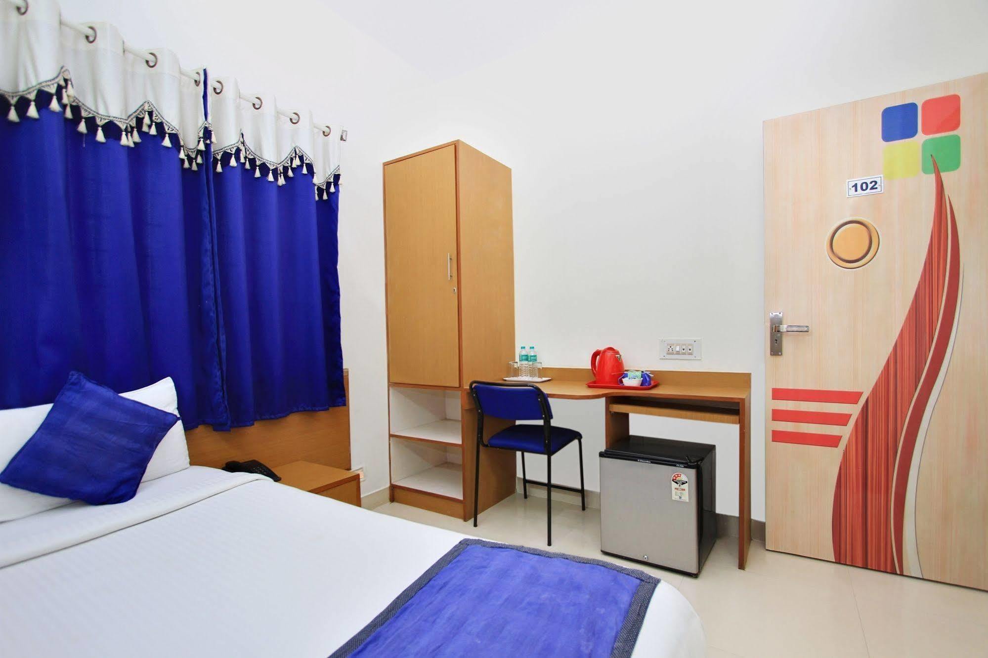 Kempton Hotel Kalkuta Zewnętrze zdjęcie