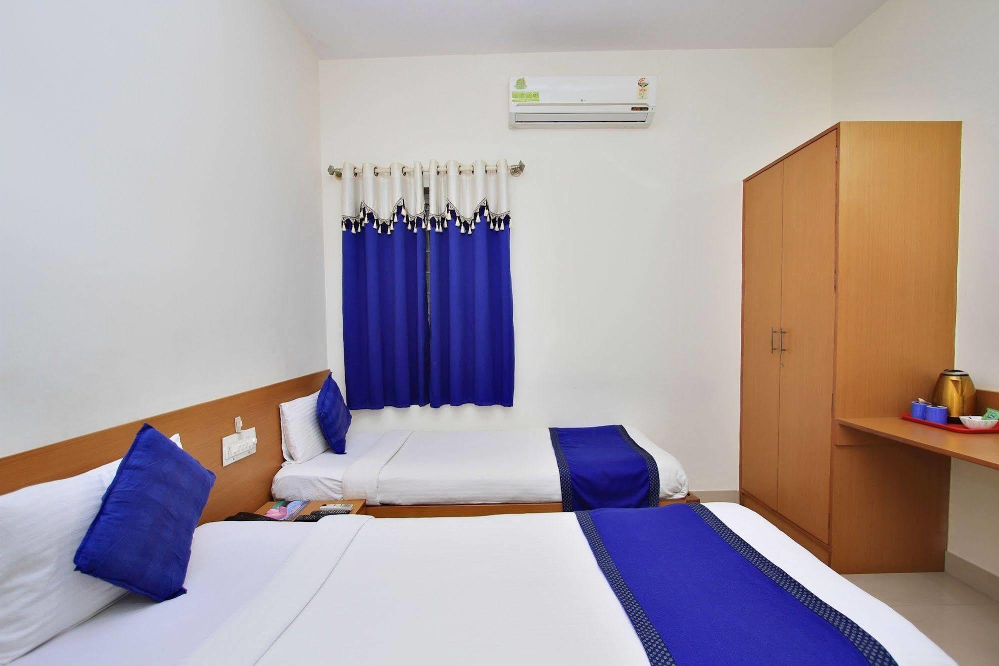 Kempton Hotel Kalkuta Zewnętrze zdjęcie