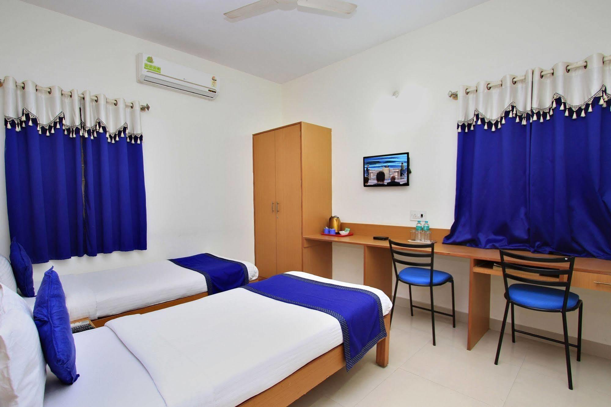 Kempton Hotel Kalkuta Zewnętrze zdjęcie